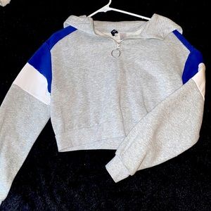 cropped hoodie